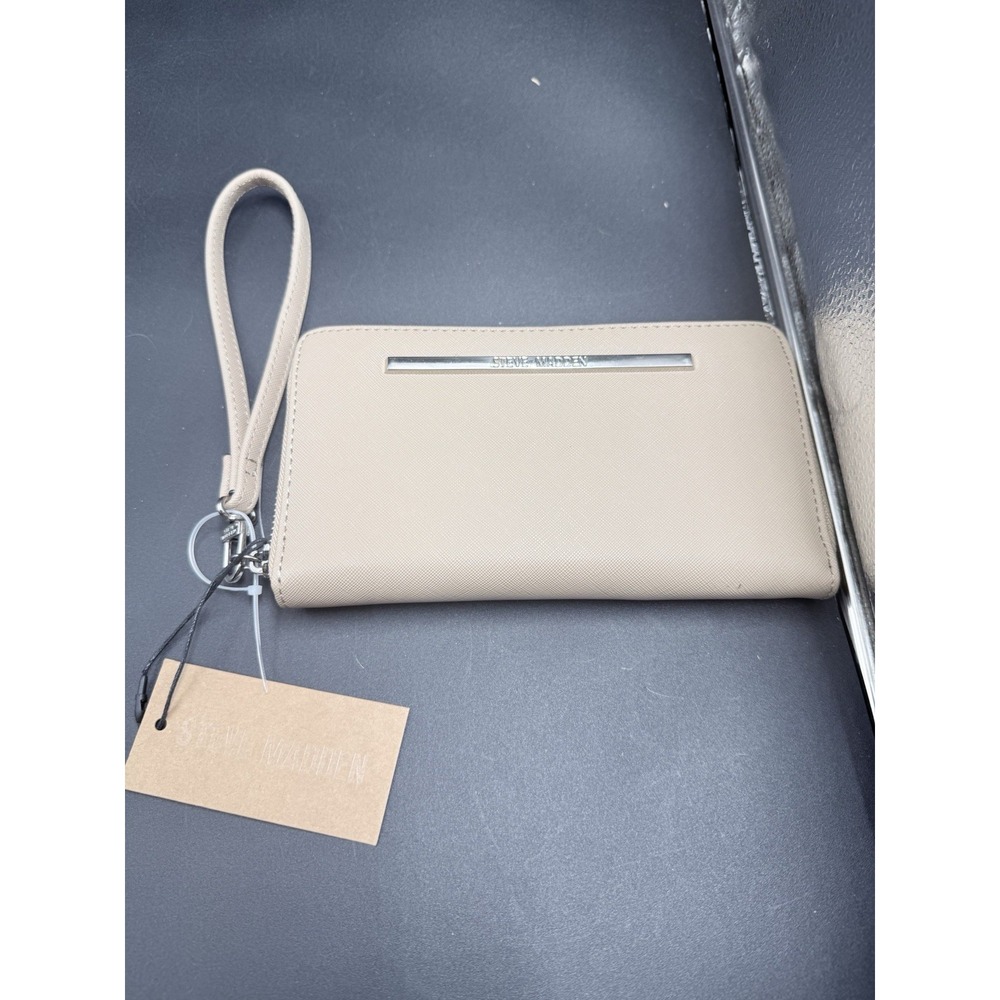 Steve Madden Dusty Pink Wristlet Wallet Logo Accent Zip Closure Credit Card